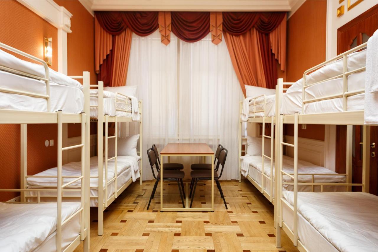 Hostel Suputnyk 利沃夫 外观 照片