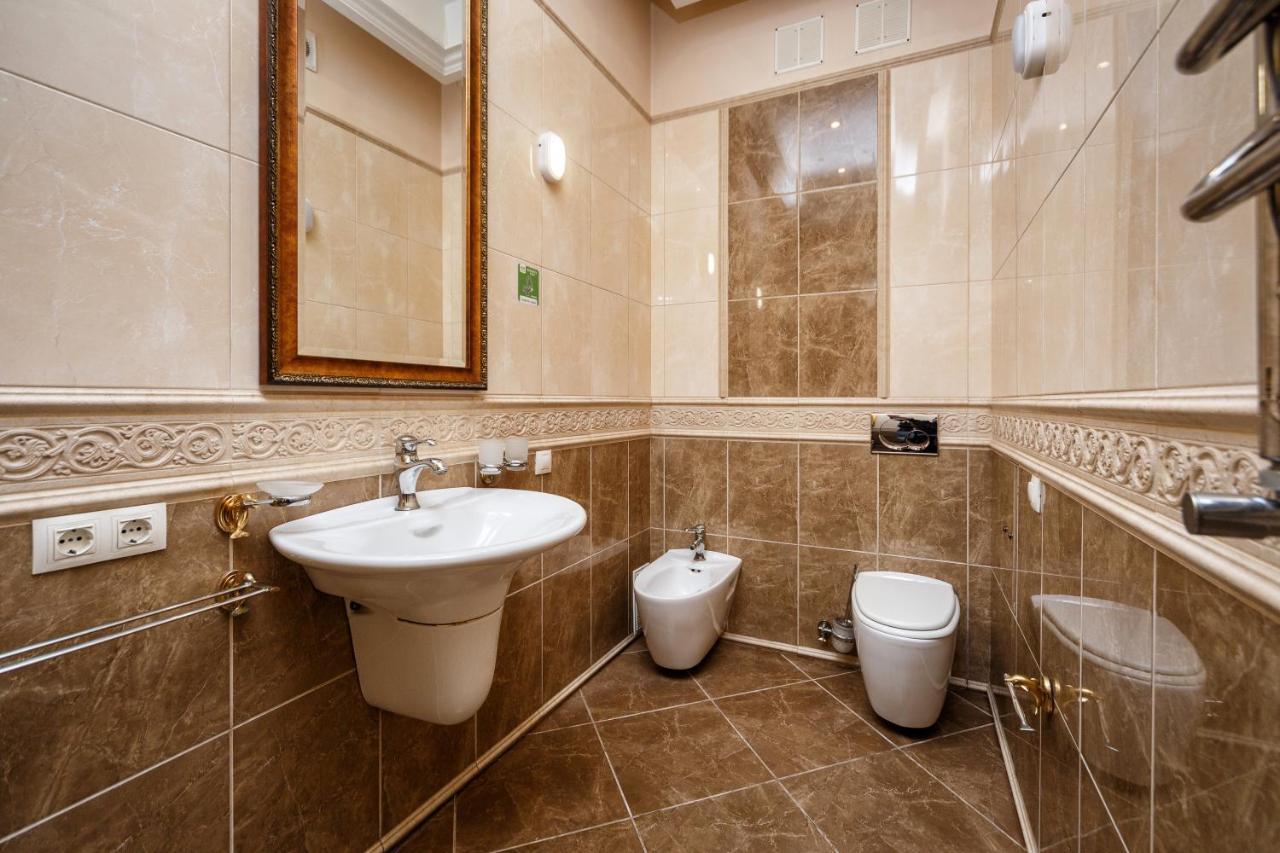 Hostel Suputnyk 利沃夫 外观 照片