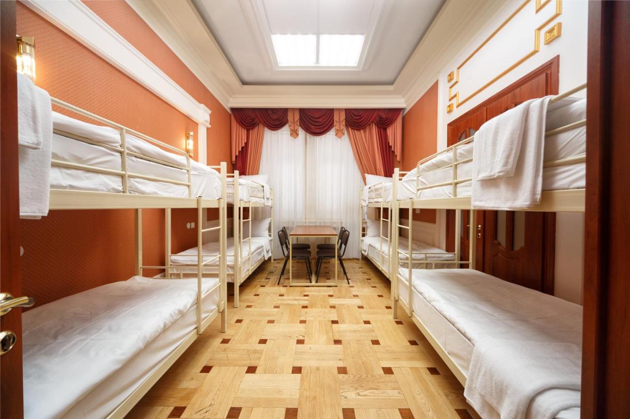 Hostel Suputnyk 利沃夫 外观 照片