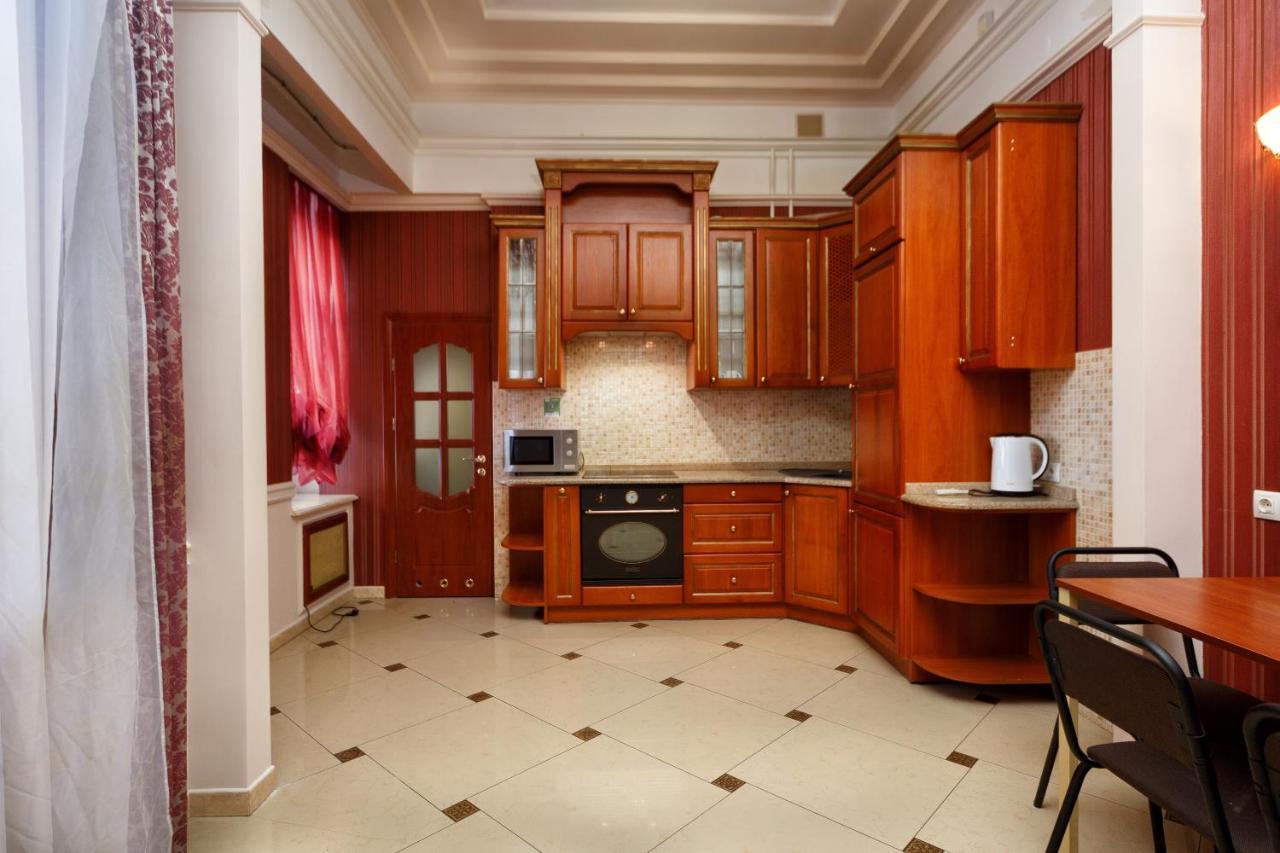 Hostel Suputnyk 利沃夫 外观 照片